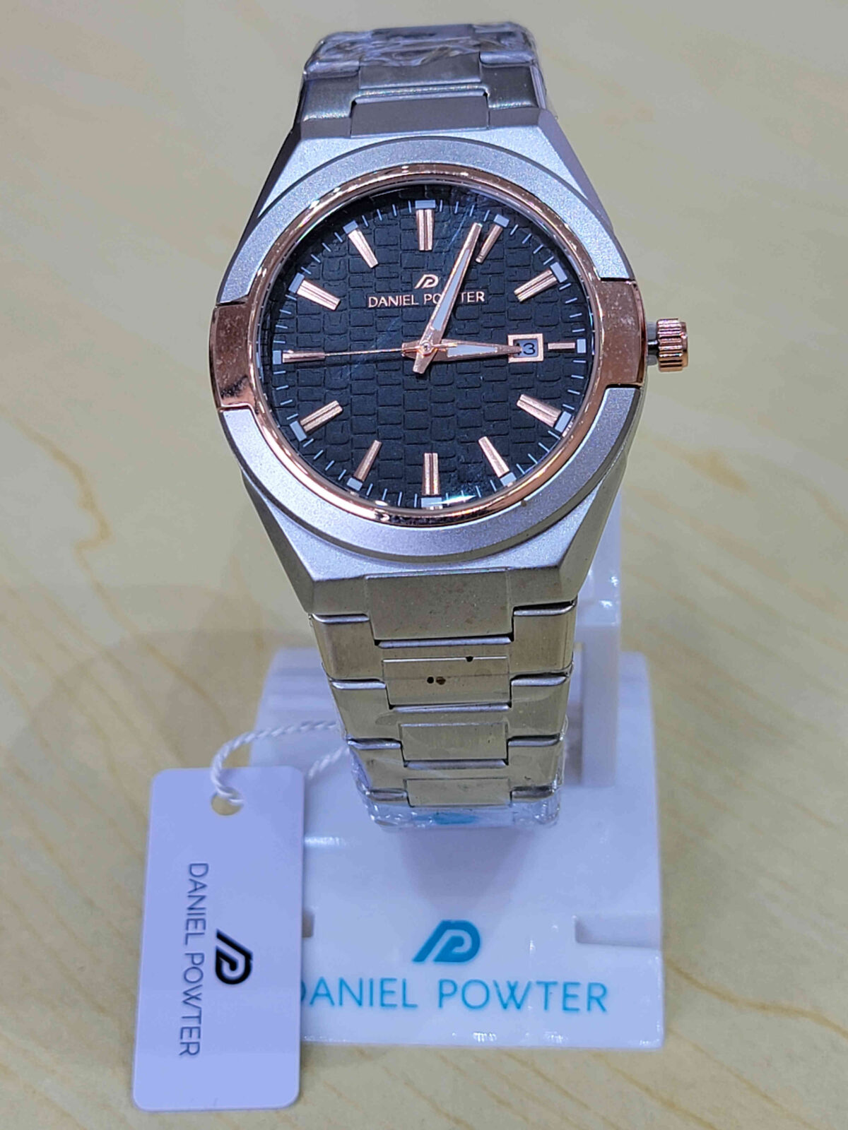 Montre Daniel Powter en Acier – Élégance et Robustesse Britannique – Image 2