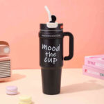 Mood The Cup – Gobelet Thermos 900 ml avec Paille et Poignée