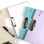 PORTE-BLOC A4 RIGIDE AVEC PINCE MÉTALLIQUE – Image 4