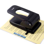 Perforatrice de Bureau Métallique 2 Trous – 60 Feuilles – Image 4