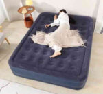 MATELAS GONFLABLE AVEC POMPE INTÉGRÉE RECHARGEABLE – 203 × 152 × 47 CM