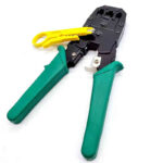PINCE À SERTIR RJ45 / RJ11 AVEC OUTIL DE DÉNUDAGE